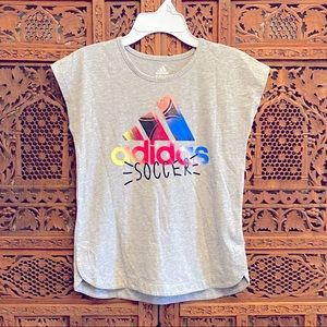 Adidas Girls Soccer T-Shirt in Medium